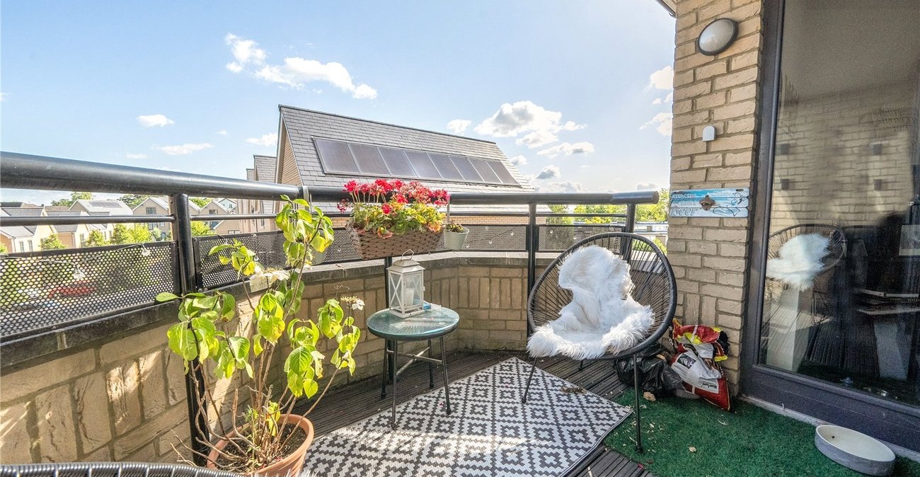 2 bedroom property for sale in Sydenham | Robinson Jackson