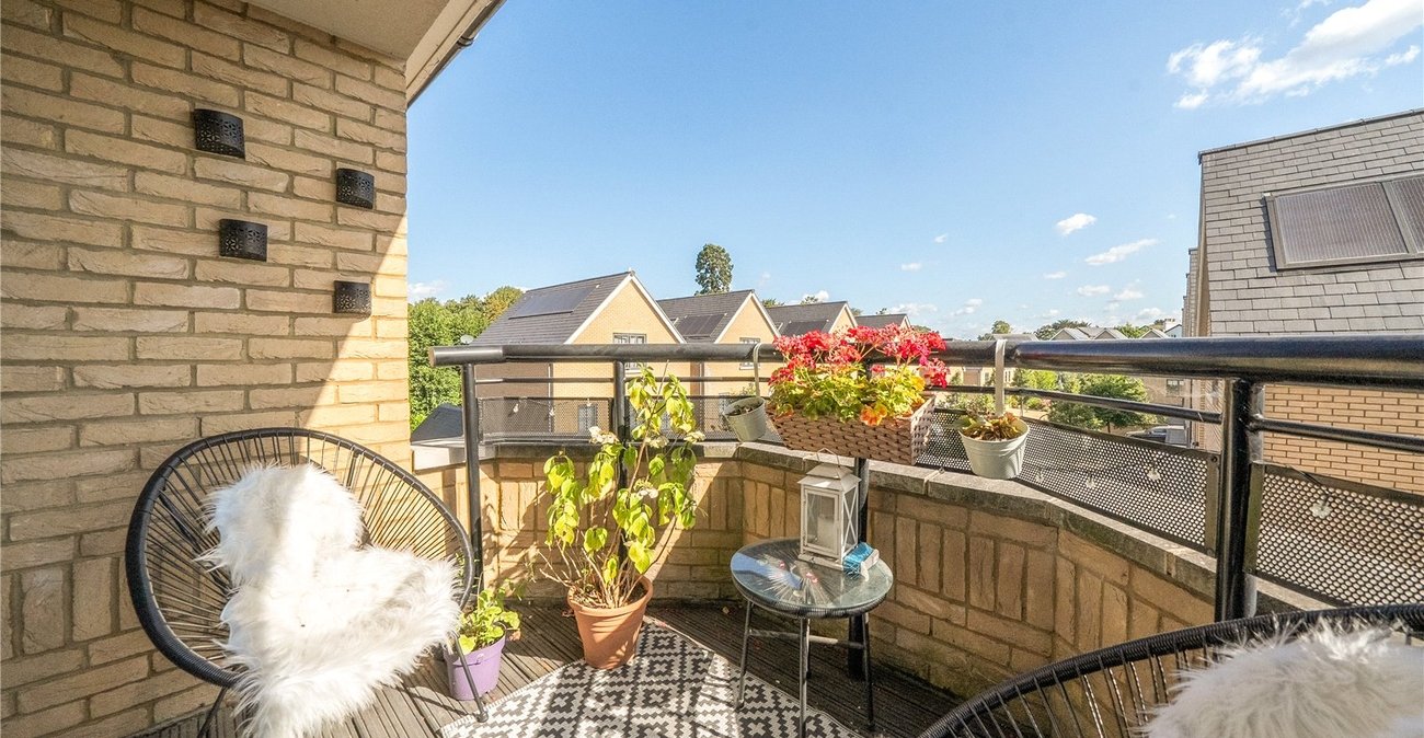 2 bedroom property for sale in Sydenham | Robinson Jackson