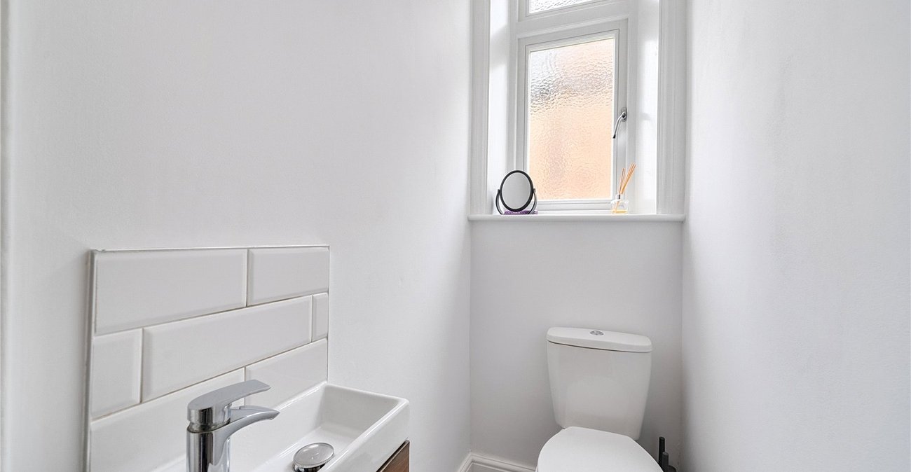 2 bedroom property for sale in Sydenham | Robinson Jackson