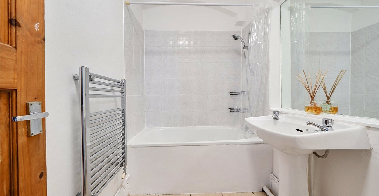 1 bedroom property for sale in Sydenham | Robinson Jackson