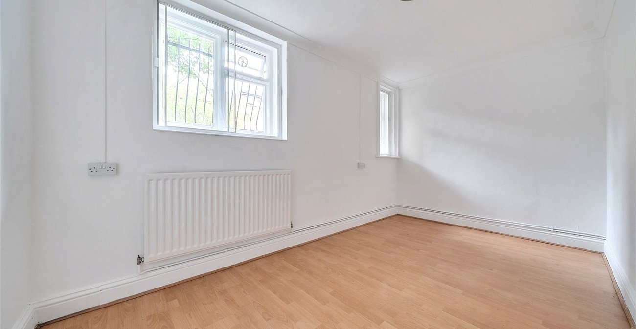 1 bedroom property for sale in Sydenham | Robinson Jackson