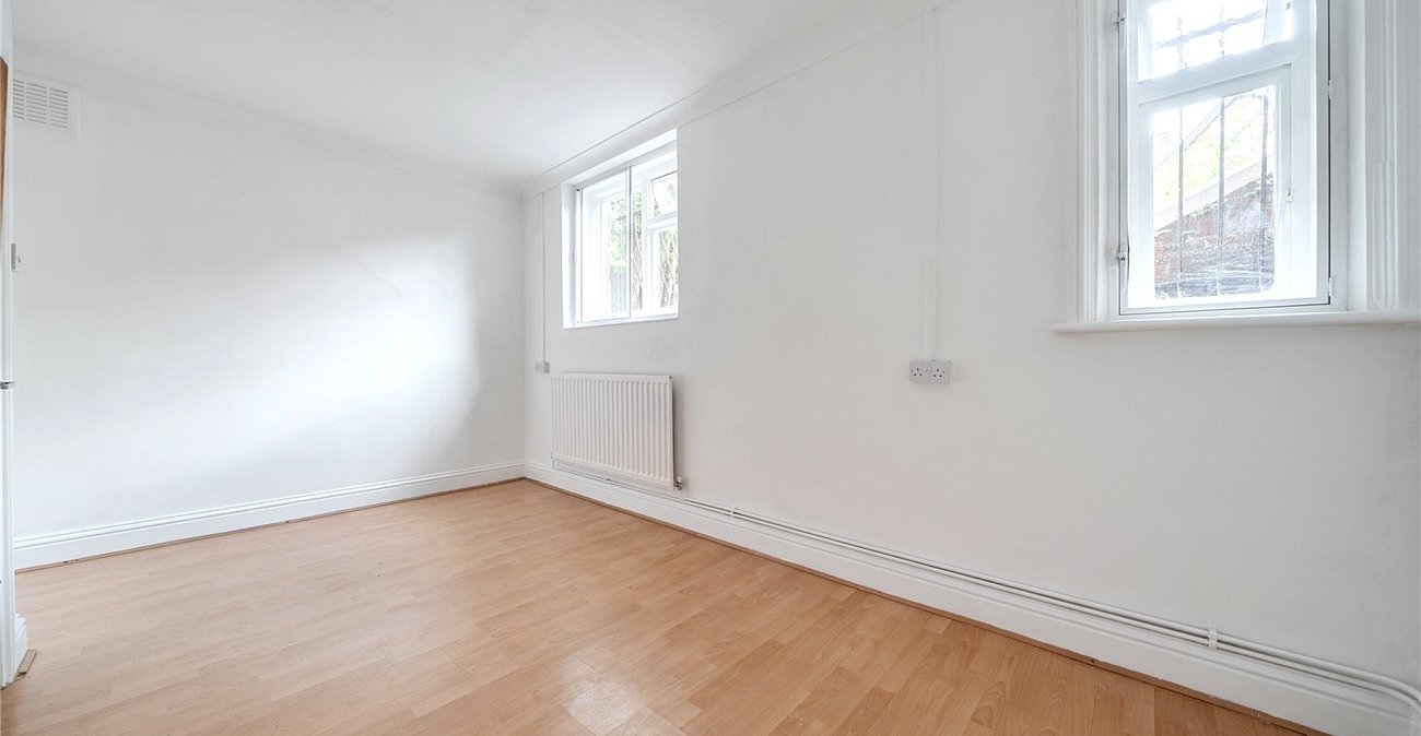 1 bedroom property for sale in Sydenham | Robinson Jackson
