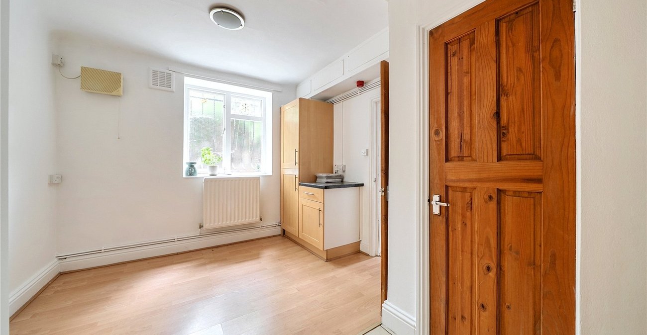 1 bedroom property for sale in Sydenham | Robinson Jackson