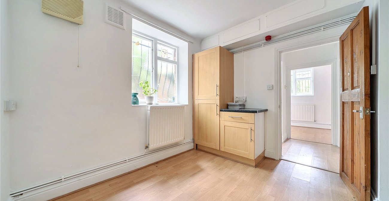 1 bedroom property for sale in Sydenham | Robinson Jackson