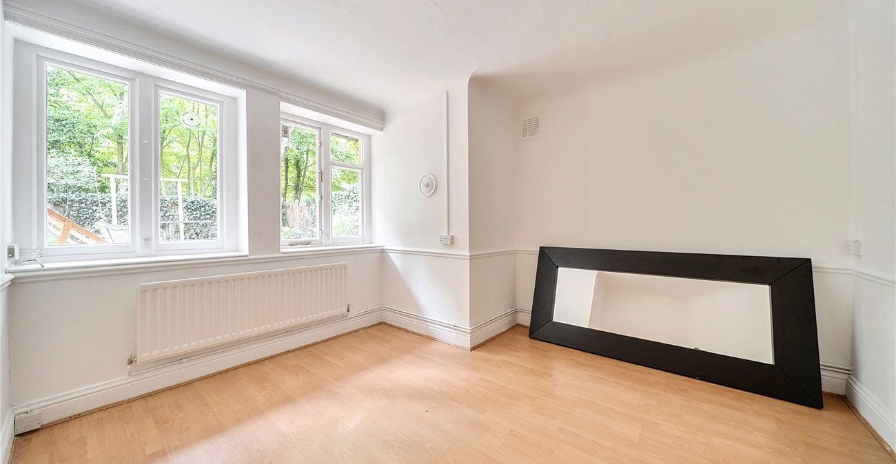 1 bedroom property for sale in Sydenham | Robinson Jackson