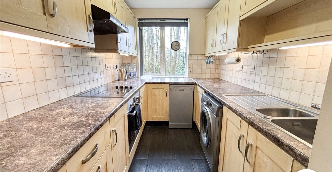 2 bedroom property for sale in Maidstone | Robinson Michael & Jackson