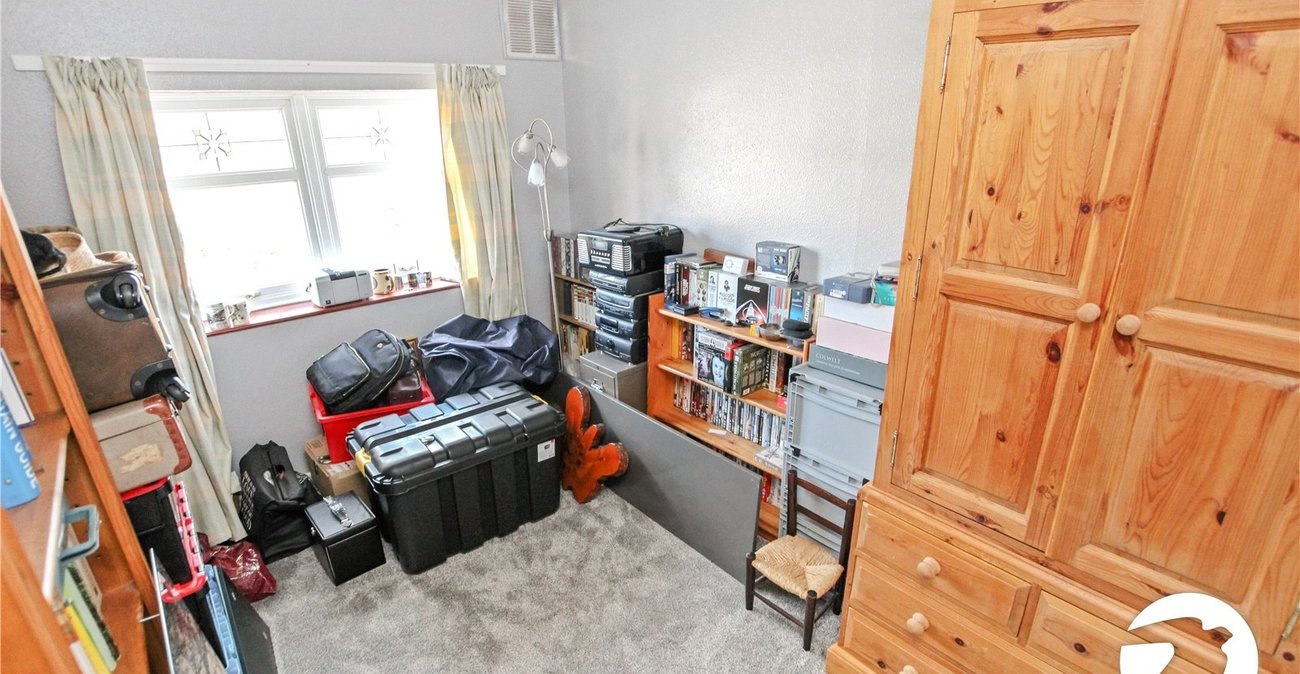3 bedroom house for sale in London | Robinson Jackson