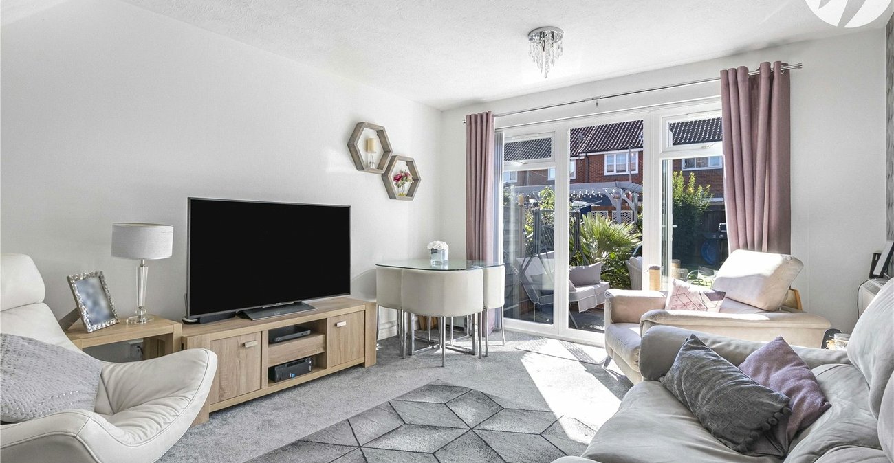 2 bedroom house for sale in Dartford | Robinson Jackson