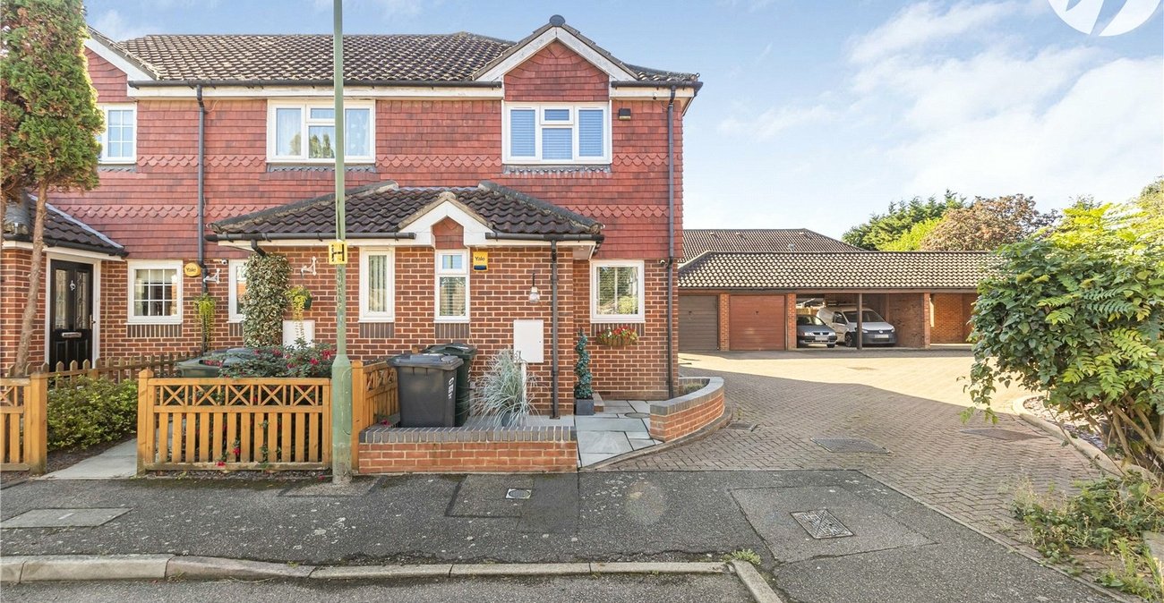 2 bedroom house for sale in Dartford | Robinson Jackson