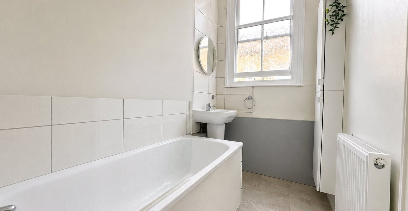 5 bedroom property for sale in Catford | Robinson Jackson
