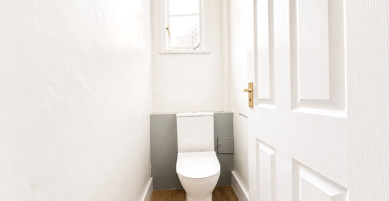5 bedroom property for sale in Catford | Robinson Jackson