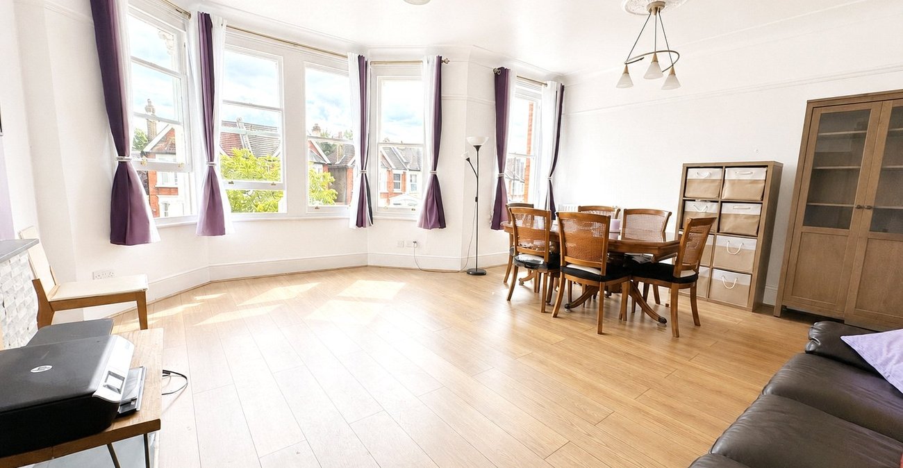 5 bedroom property for sale in Catford | Robinson Jackson