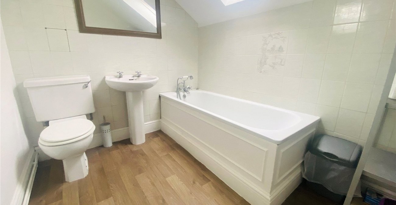 2 bedroom property for sale in Catford | Robinson Jackson