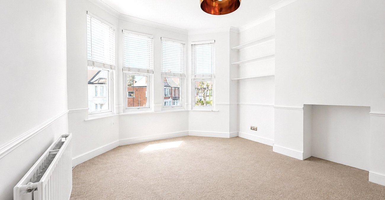 2 bedroom property for sale in London | Robinson Jackson