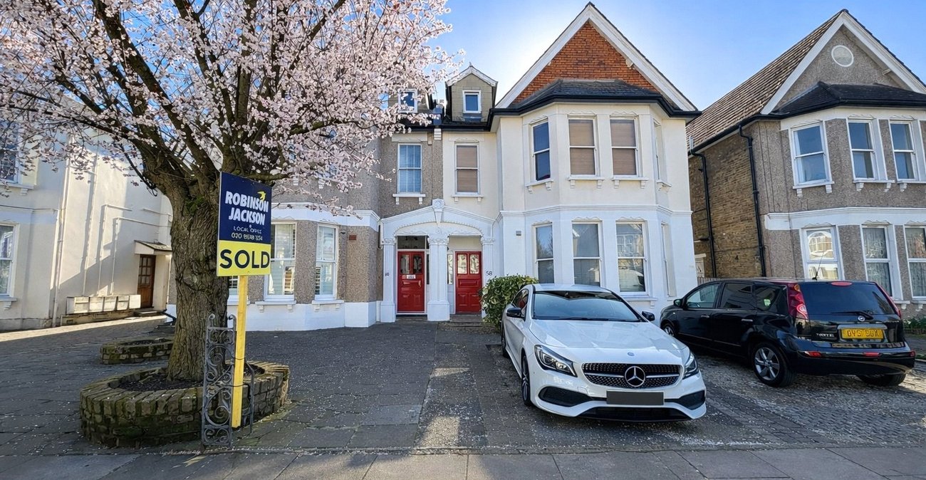 2 bedroom property for sale in London | Robinson Jackson