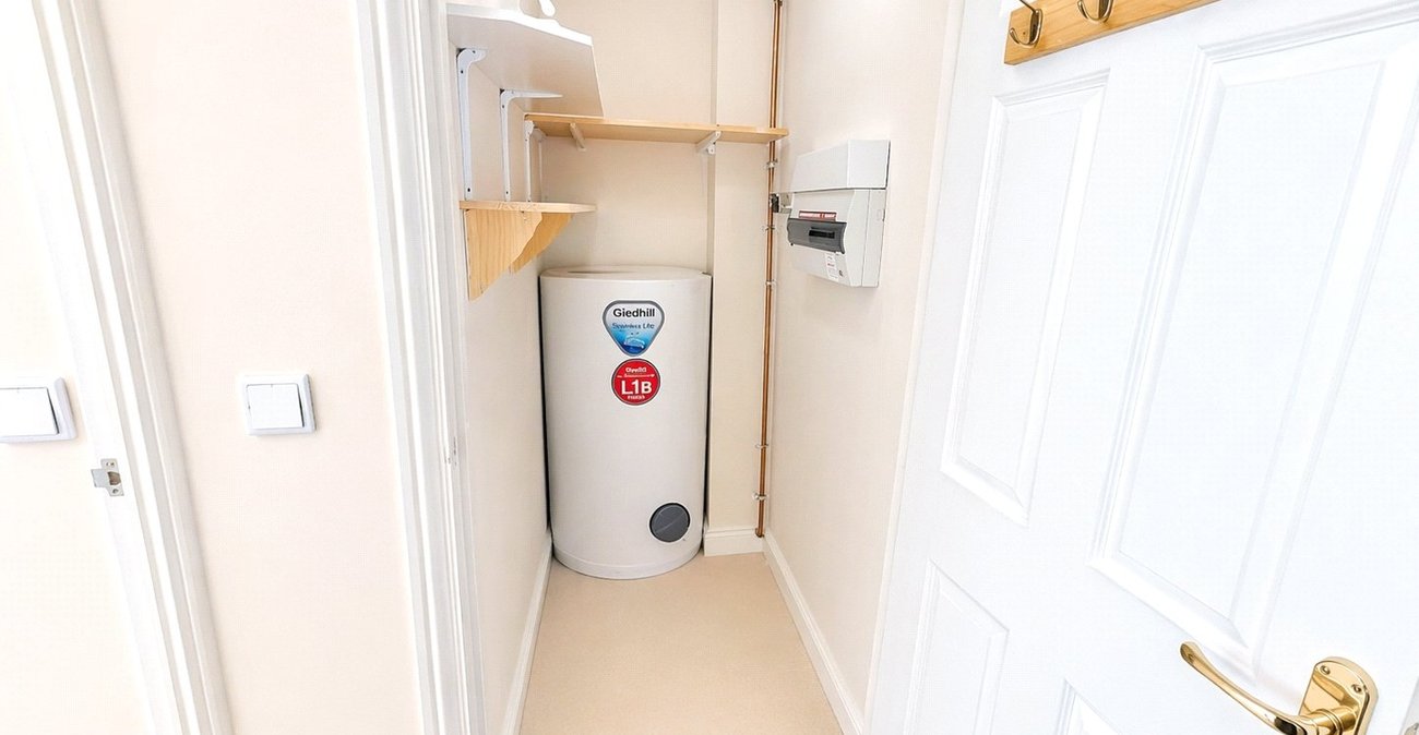 1 bedroom property for sale in London | Robinson Jackson