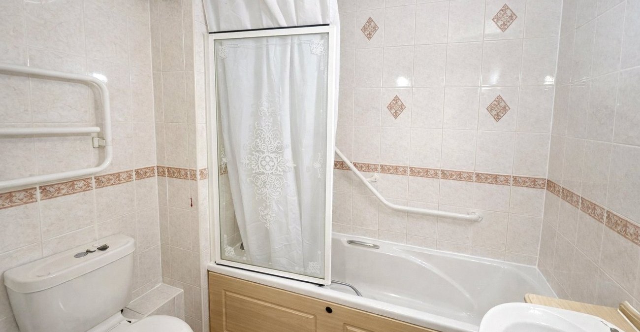 1 bedroom property for sale in London | Robinson Jackson