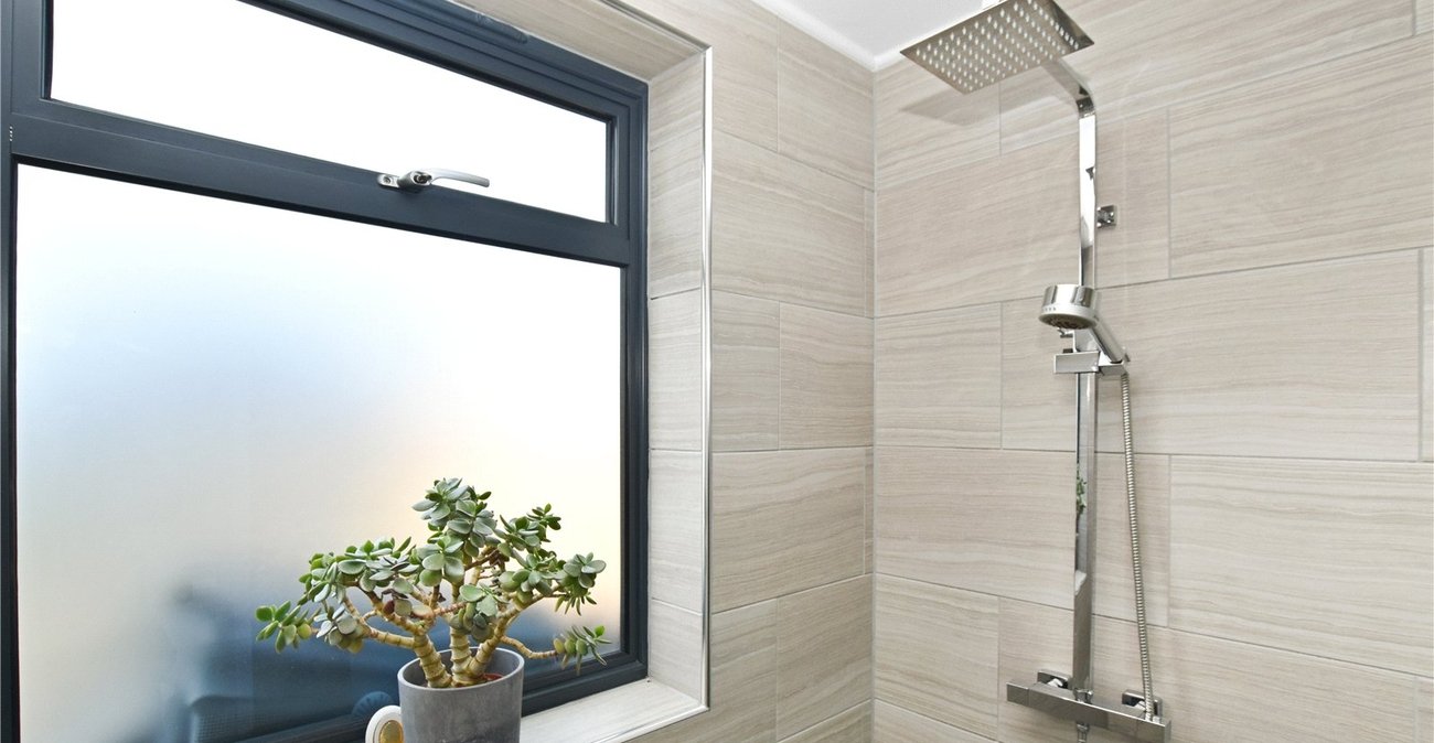 4 bedroom house for sale in Bexleyheath | Robinson Jackson