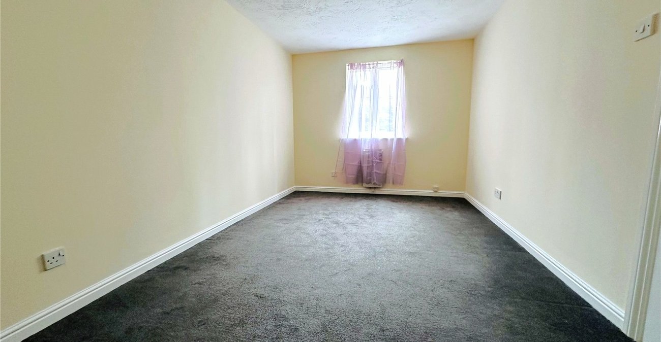 2 bedroom property for sale in Catford | Robinson Jackson