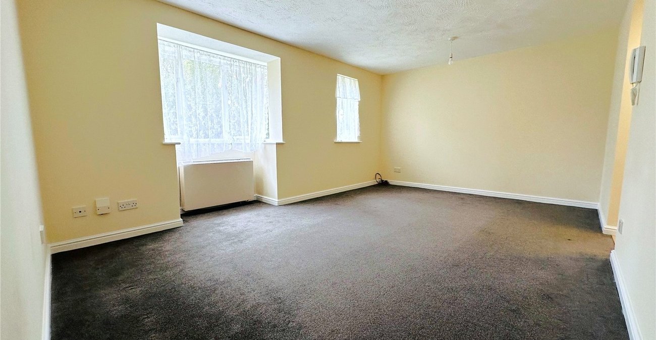 2 bedroom property for sale in Catford | Robinson Jackson