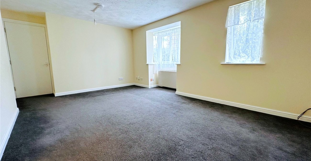 2 bedroom property for sale in Catford | Robinson Jackson