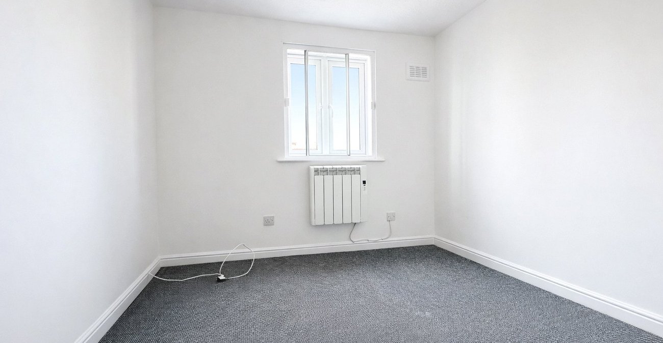 2 bedroom property for sale in London | Robinson Jackson