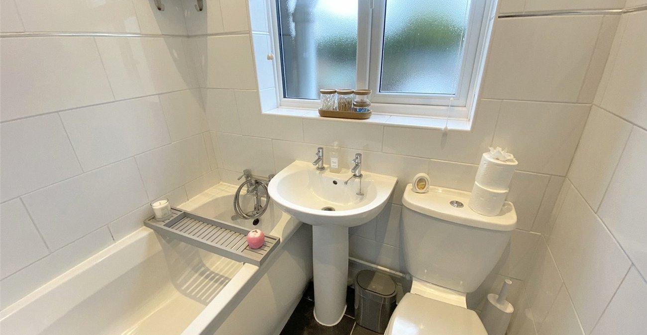 2 bedroom house for sale in Sidcup | Robinson Jackson