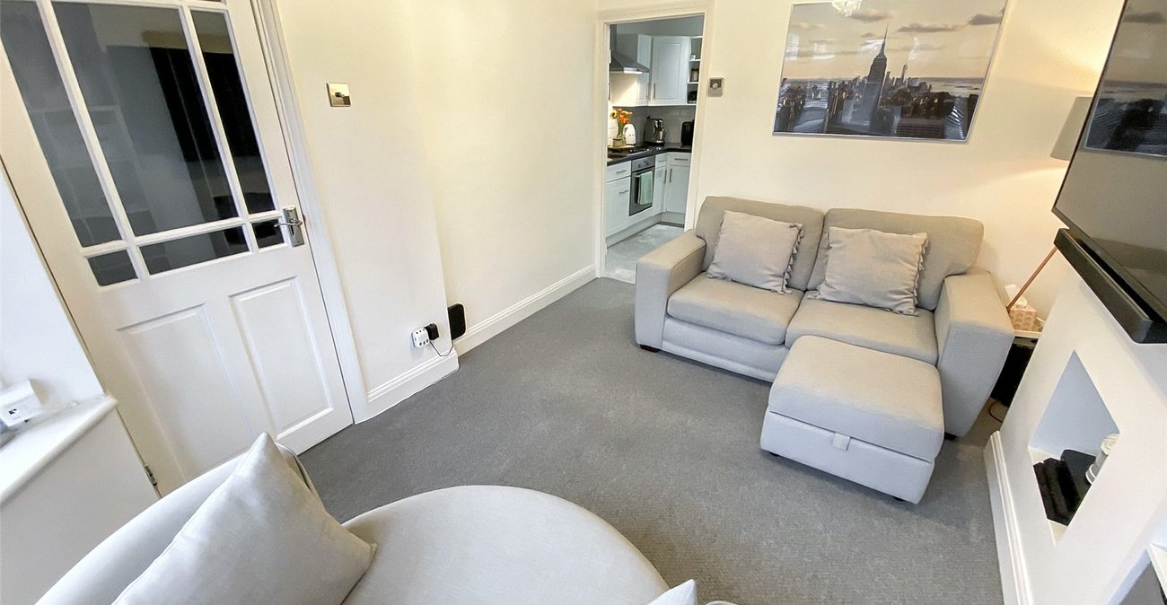 2 bedroom house for sale in Sidcup | Robinson Jackson