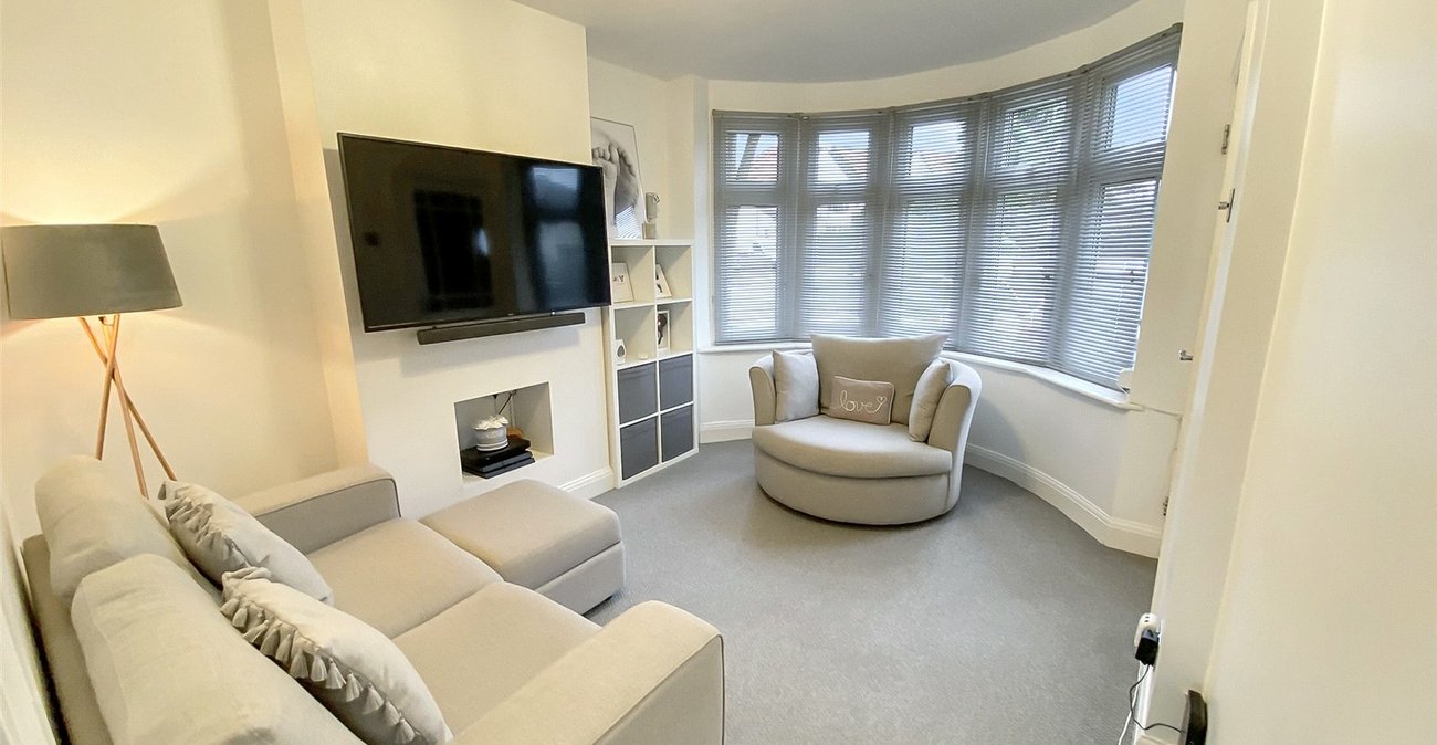 2 bedroom house for sale in Sidcup | Robinson Jackson