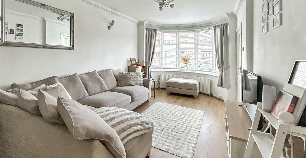 2 bedroom house for sale in Sidcup | Robinson Jackson