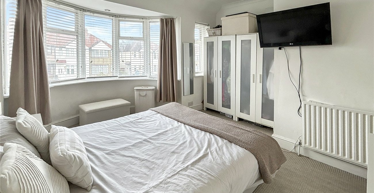 2 bedroom house for sale in Sidcup | Robinson Jackson