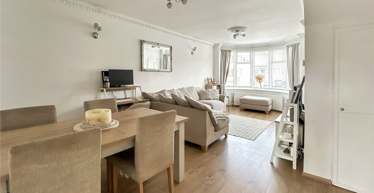 2 bedroom house for sale in Sidcup | Robinson Jackson