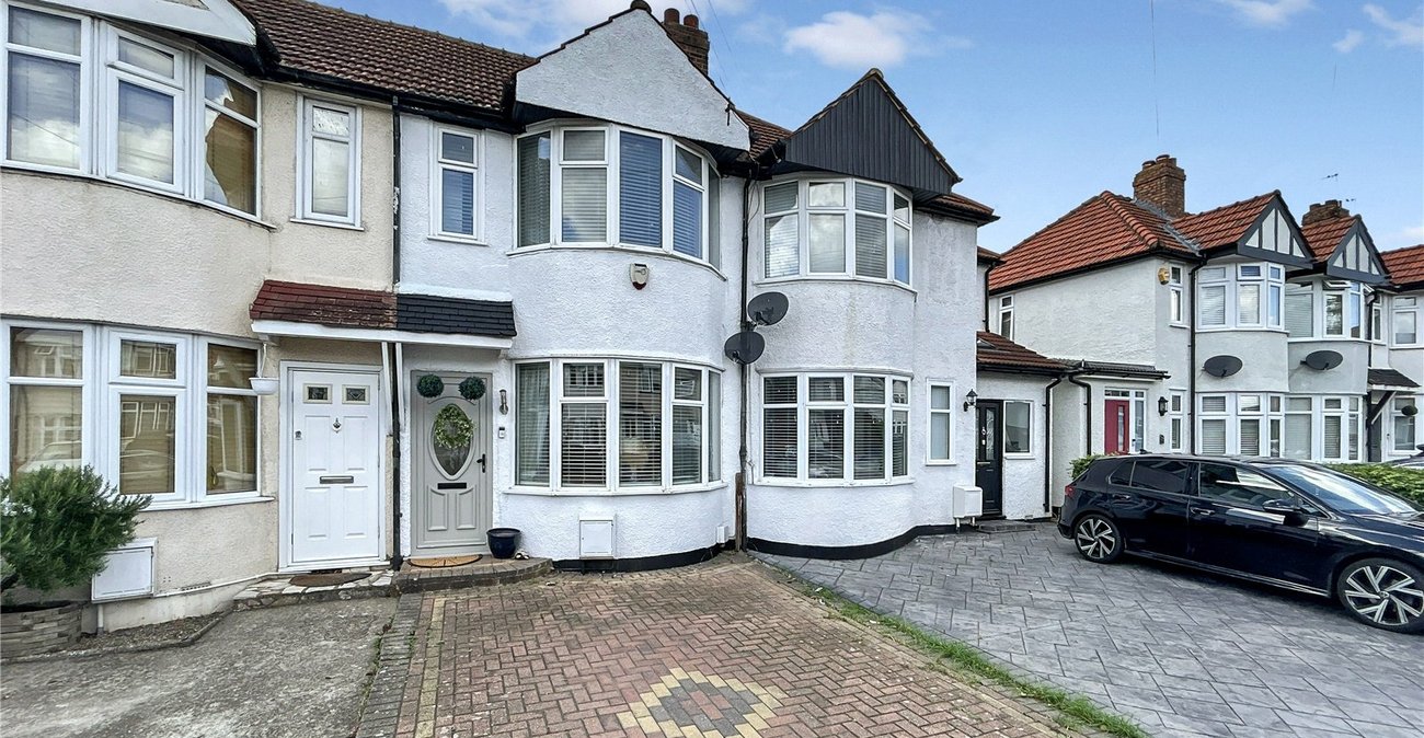 2 bedroom house for sale in Sidcup | Robinson Jackson
