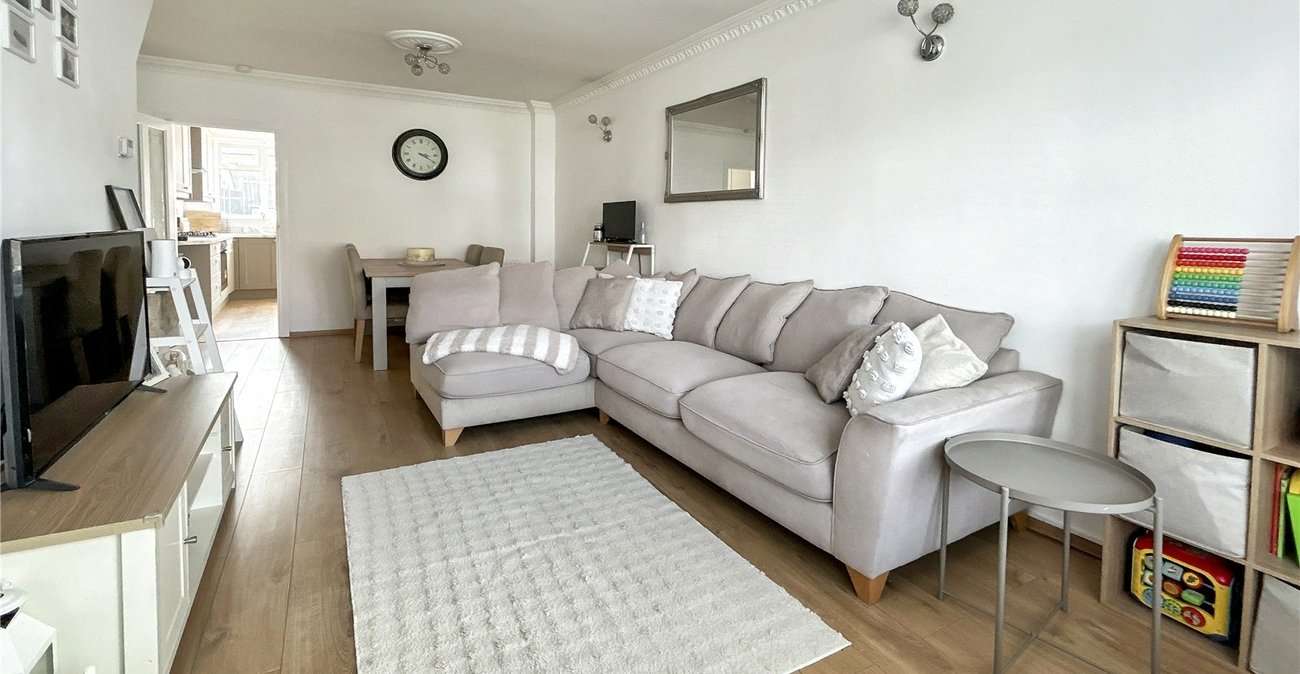 2 bedroom house for sale in Sidcup | Robinson Jackson