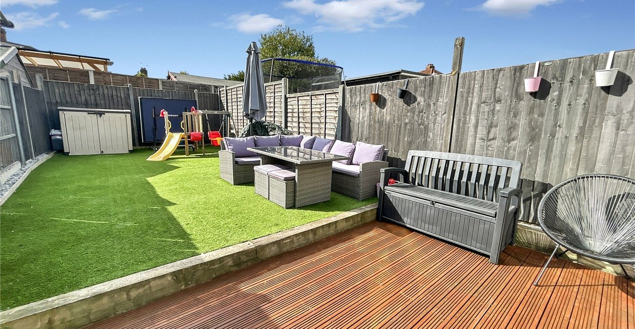 2 bedroom house for sale in Sidcup | Robinson Jackson