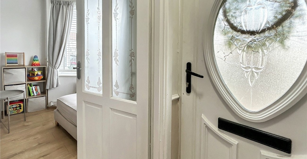 2 bedroom house for sale in Sidcup | Robinson Jackson