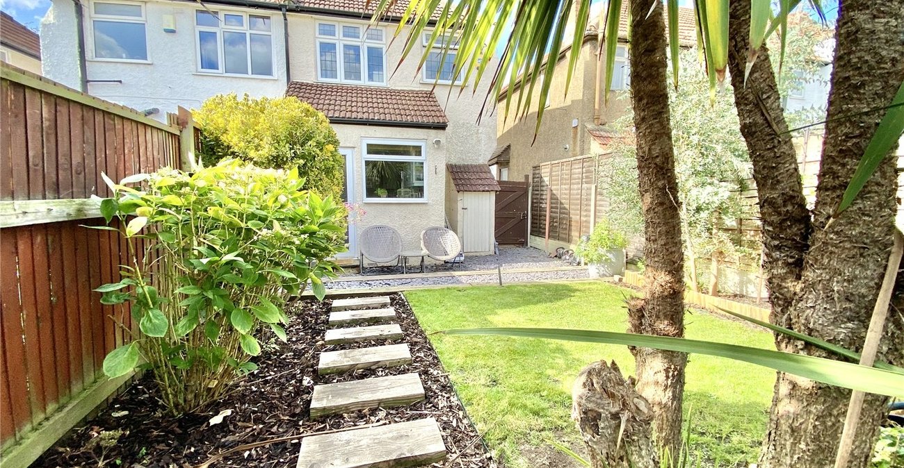 2 bedroom house for sale in Sidcup | Robinson Jackson