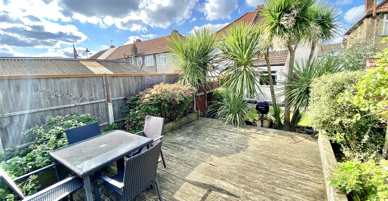 2 bedroom house for sale in Sidcup | Robinson Jackson