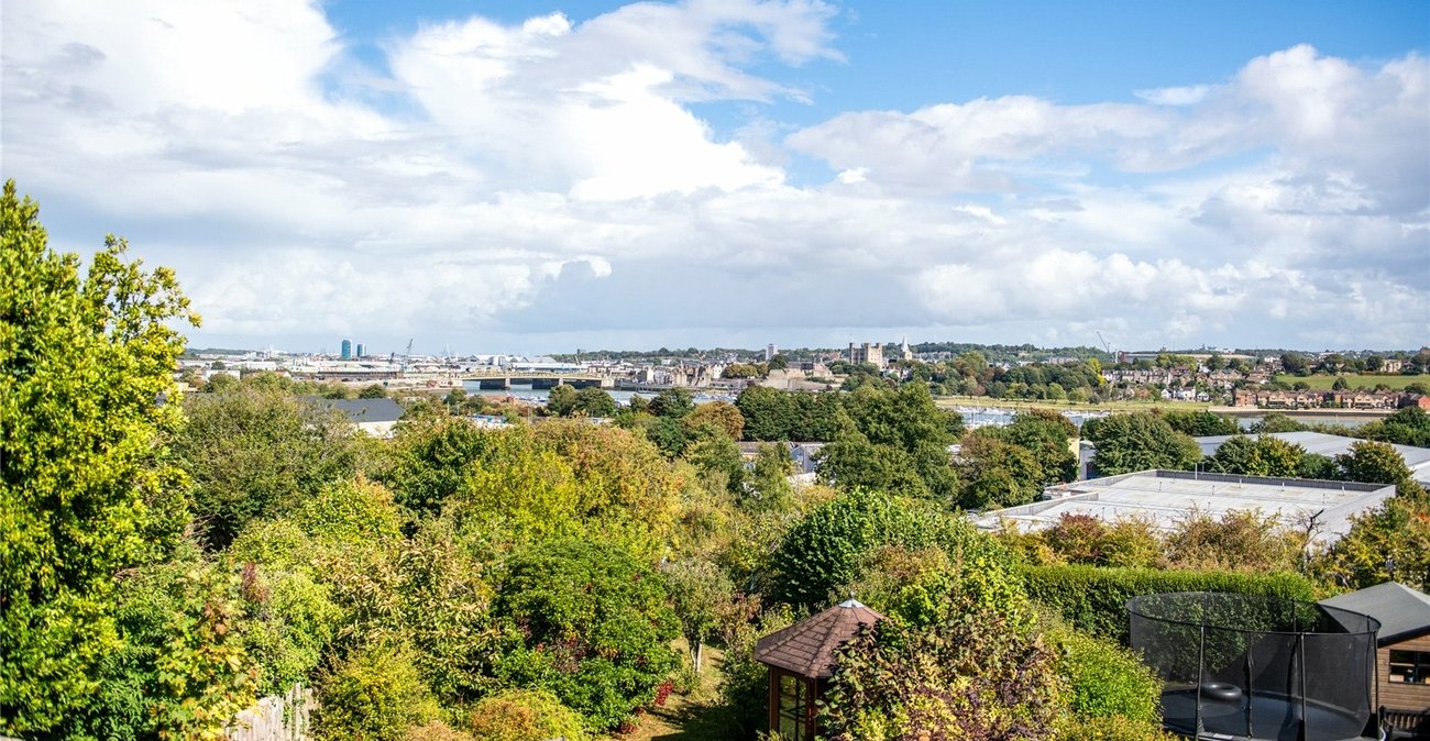 3 bedroom house for sale in Rochester | Robinson Michael & Jackson