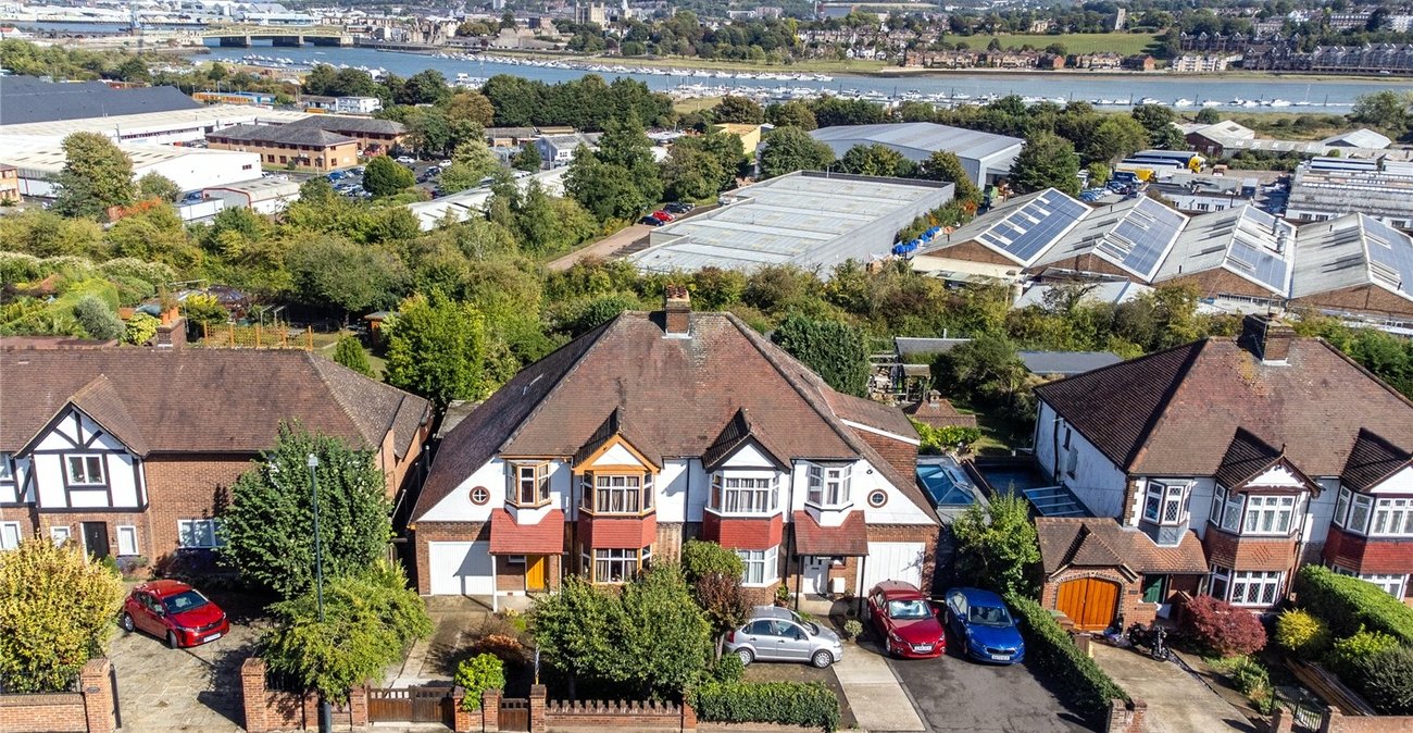 3 bedroom house for sale in Rochester | Robinson Michael & Jackson