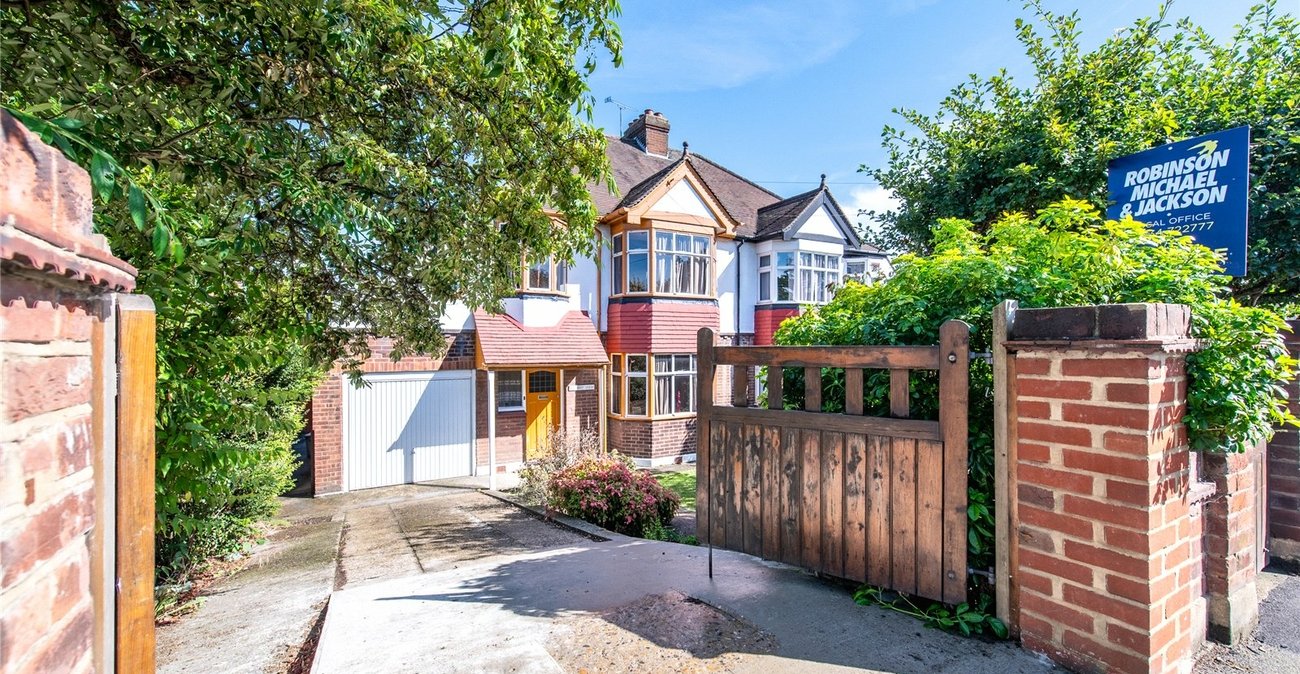 3 bedroom house for sale in Rochester | Robinson Michael & Jackson