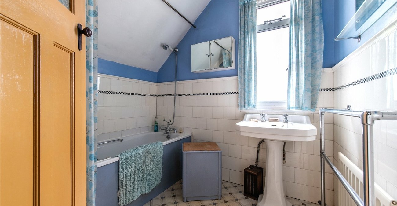 3 bedroom house for sale in Rochester | Robinson Michael & Jackson