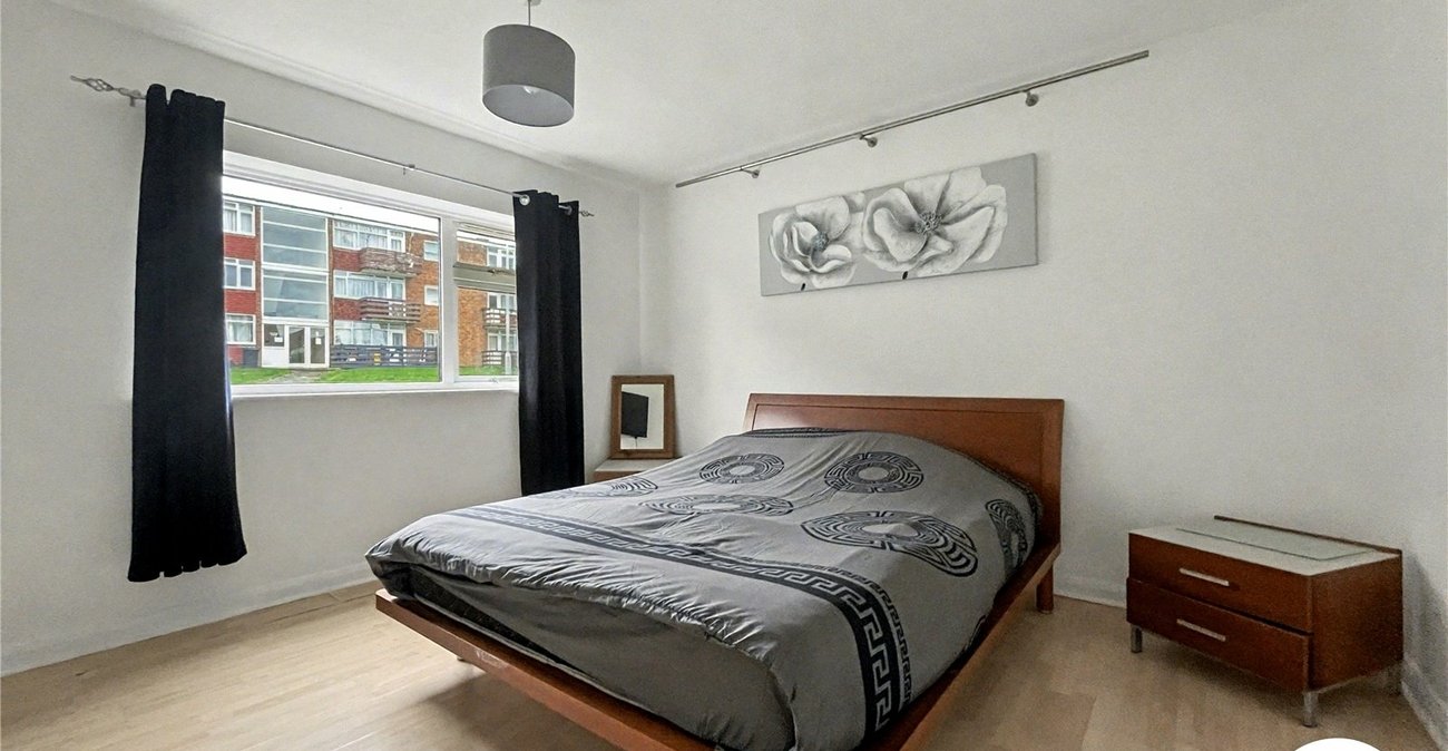 2 bedroom property for sale in Rochester | Robinson Michael & Jackson