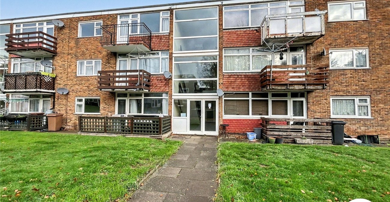 2 bedroom property for sale in Rochester | Robinson Michael & Jackson