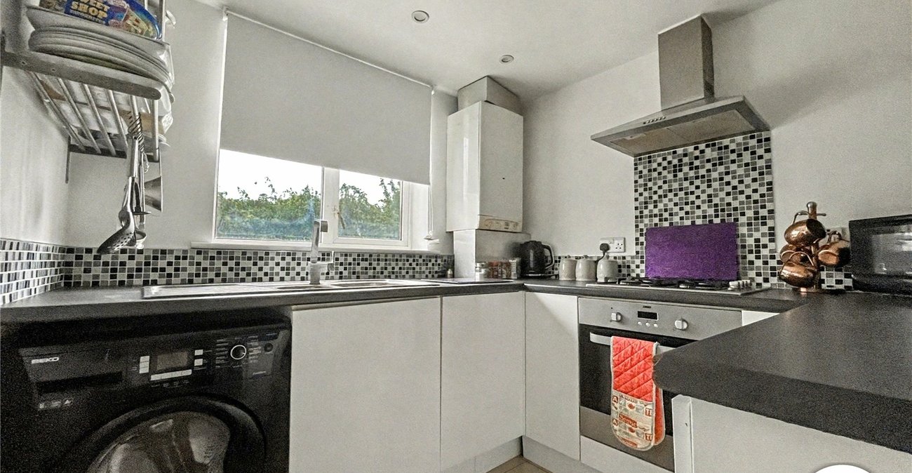 2 bedroom property for sale in Rochester | Robinson Michael & Jackson