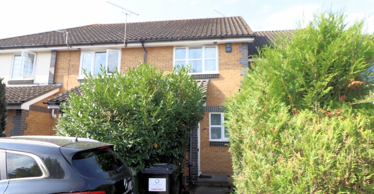 2 bedroom house for sale in Slade Green | Robinson Jackson