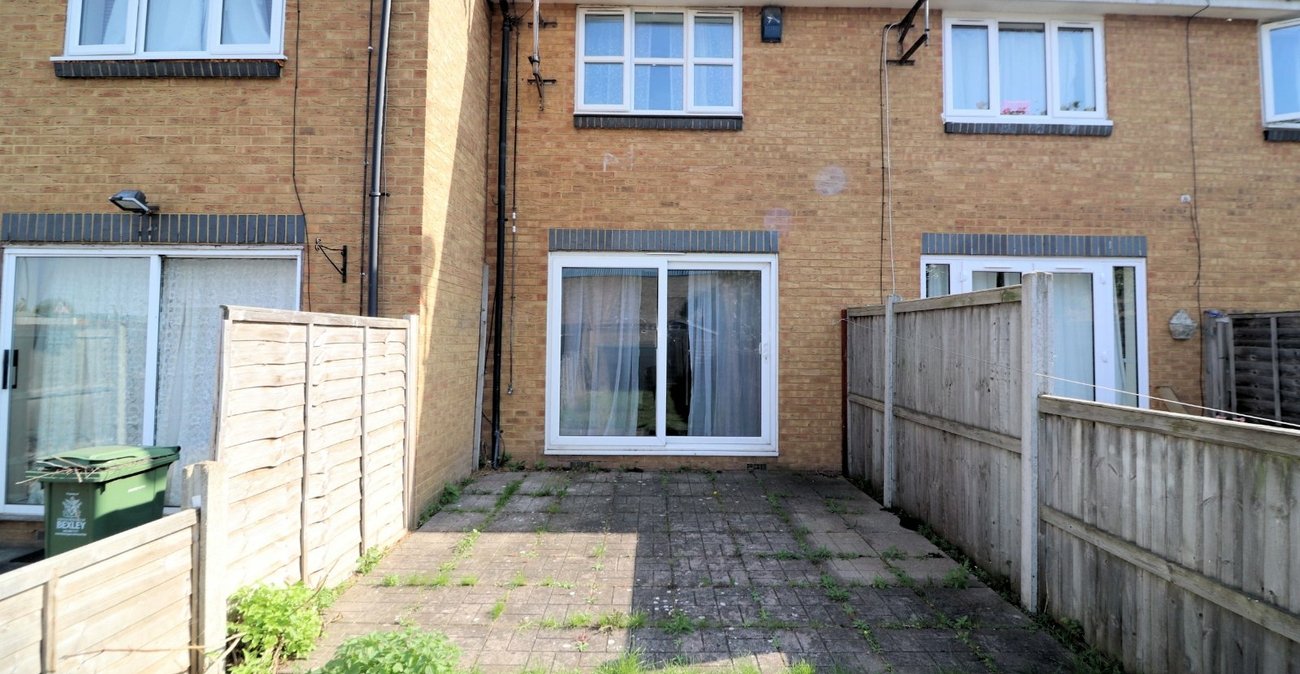 2 bedroom house for sale in Slade Green | Robinson Jackson