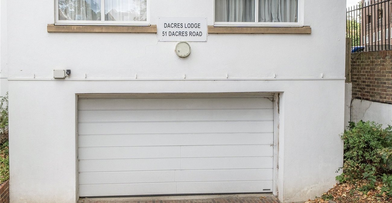 2 bedroom property for sale in Forest Hill | Robinson Jackson