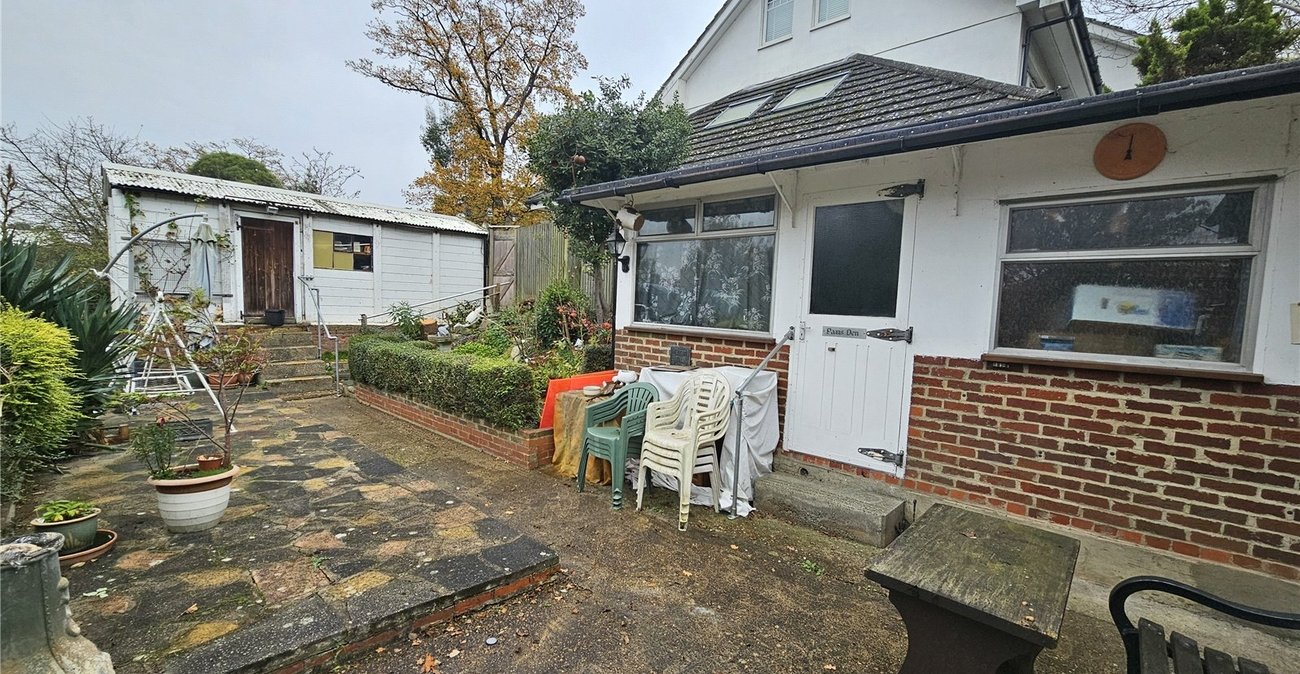 3 bedroom house for sale in Bromley | Robinson Jackson