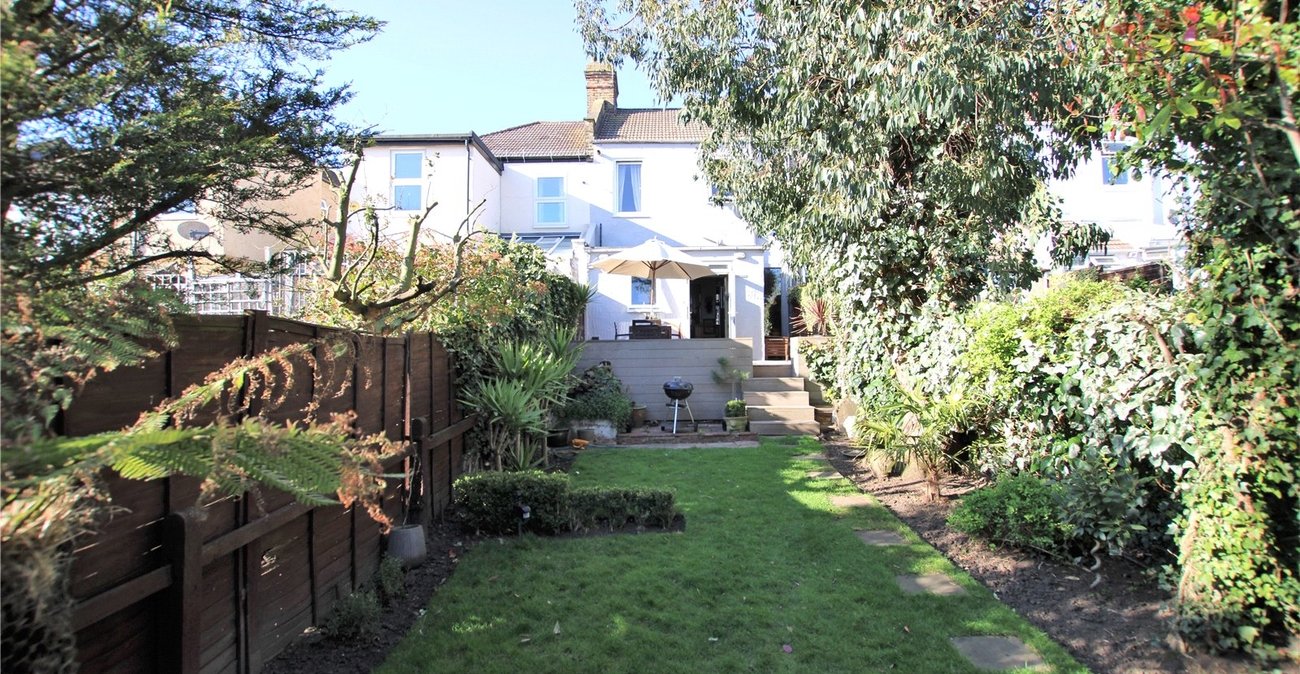 2 bedroom house for sale in Eltham | Robinson Jackson